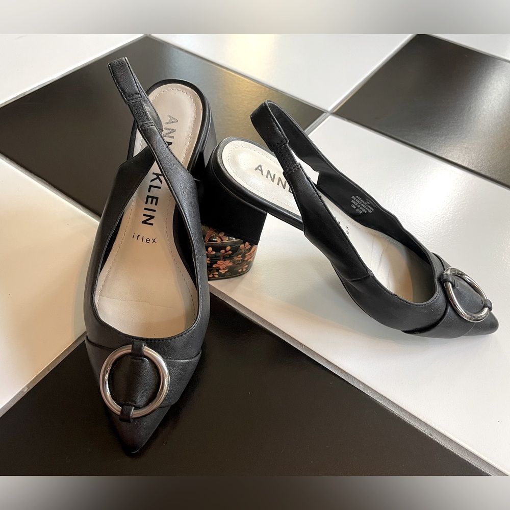 Anne Klein iFlex Black Pointed Toe Sling Back Flats Short Wedge Heels 7M